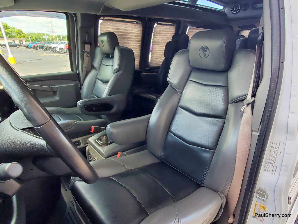 Used 2020 Chevrolet Express 2500 w/ Enhanced Convenience Package RWD image 42