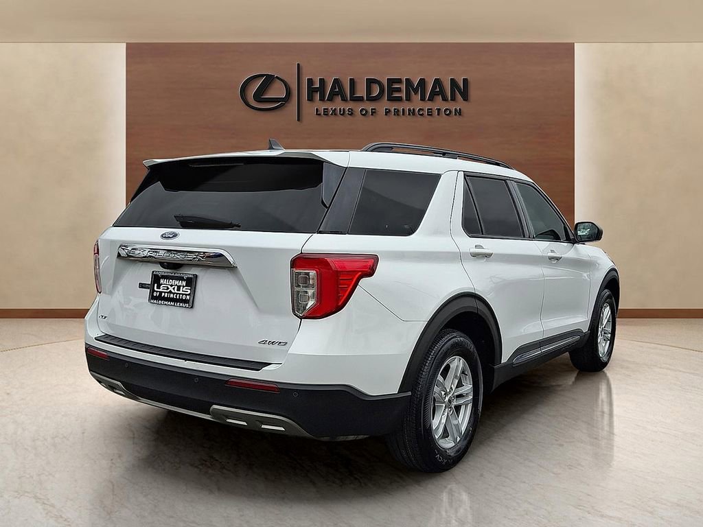 Used 2021 Ford Explorer XLT w/ Equipment Group 202A AWD/4WD image 6