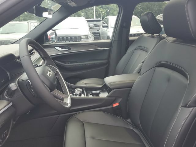 New 2026 Jeep Grand Cherokee L Limited w/ Limited Altitude Package AWD/4WD image 18