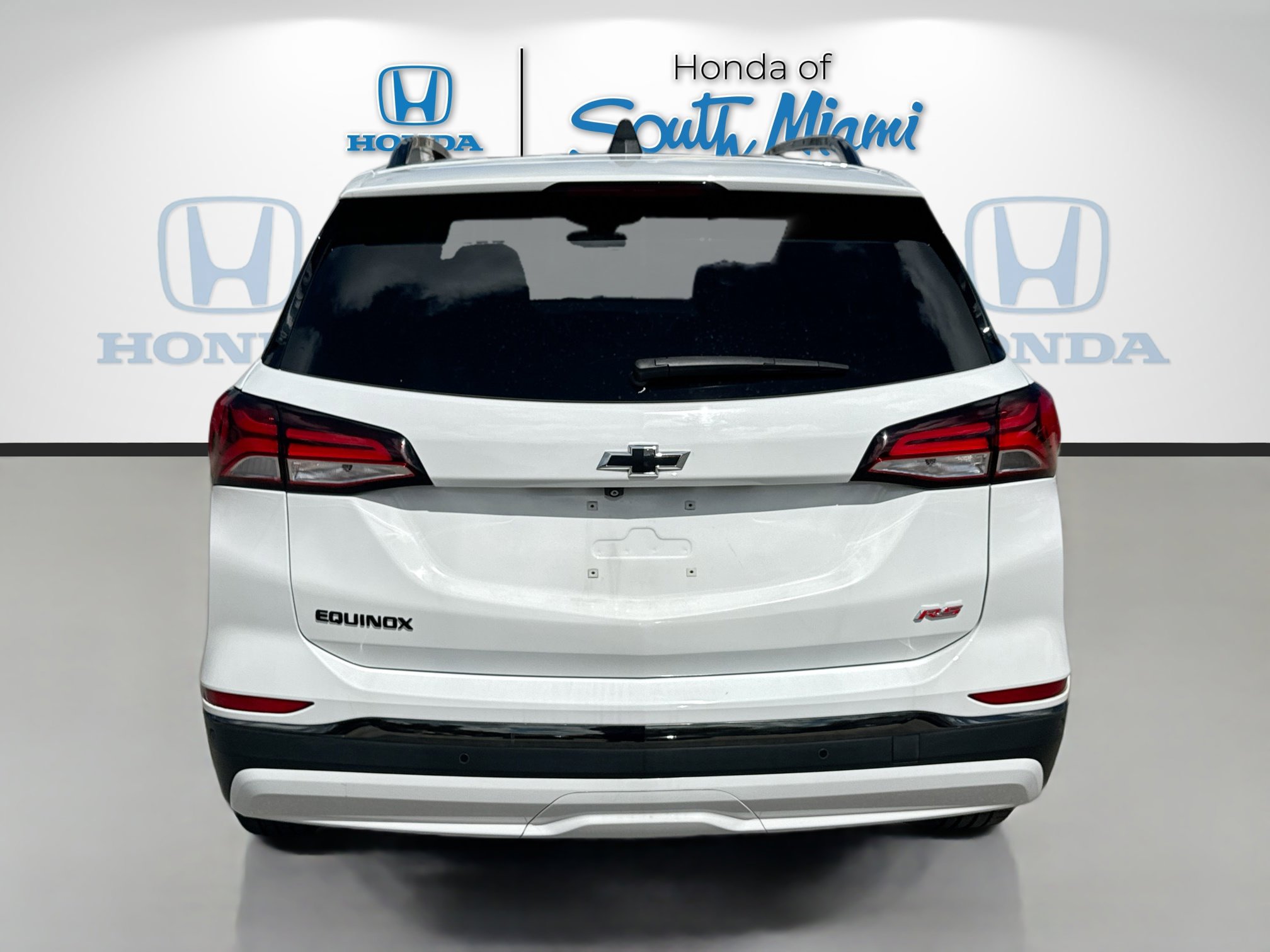 Used 2022 Chevrolet Equinox RS w/ RS Leather Package image 6