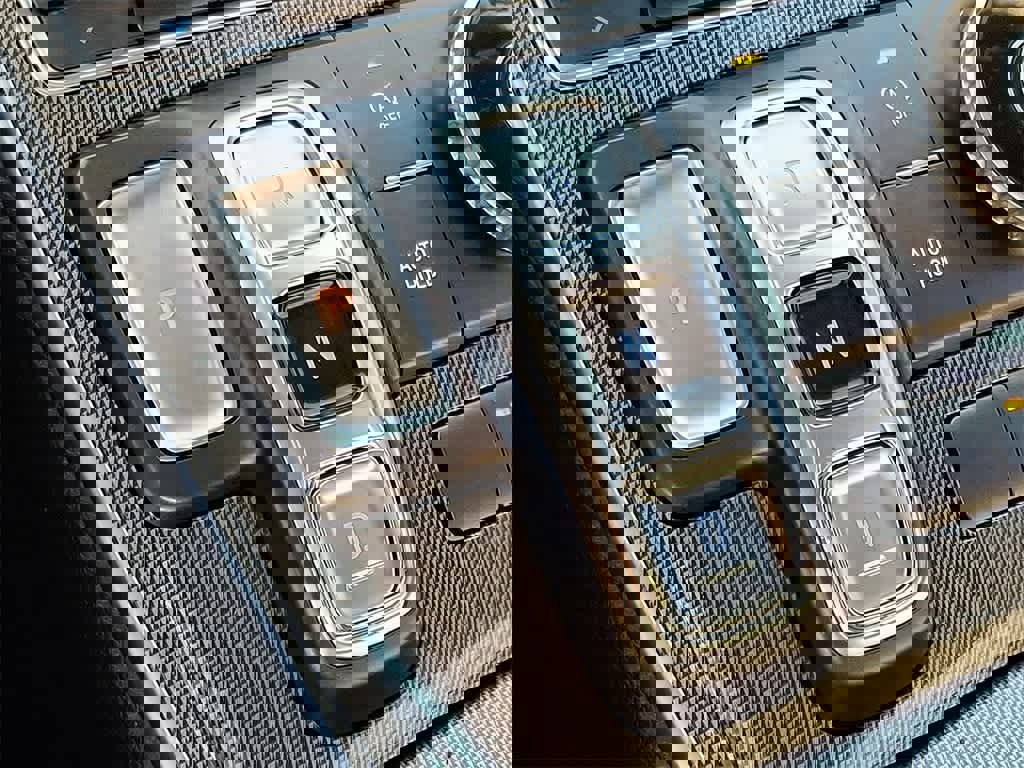 Used 2023 Hyundai Santa Fe SEL image 14