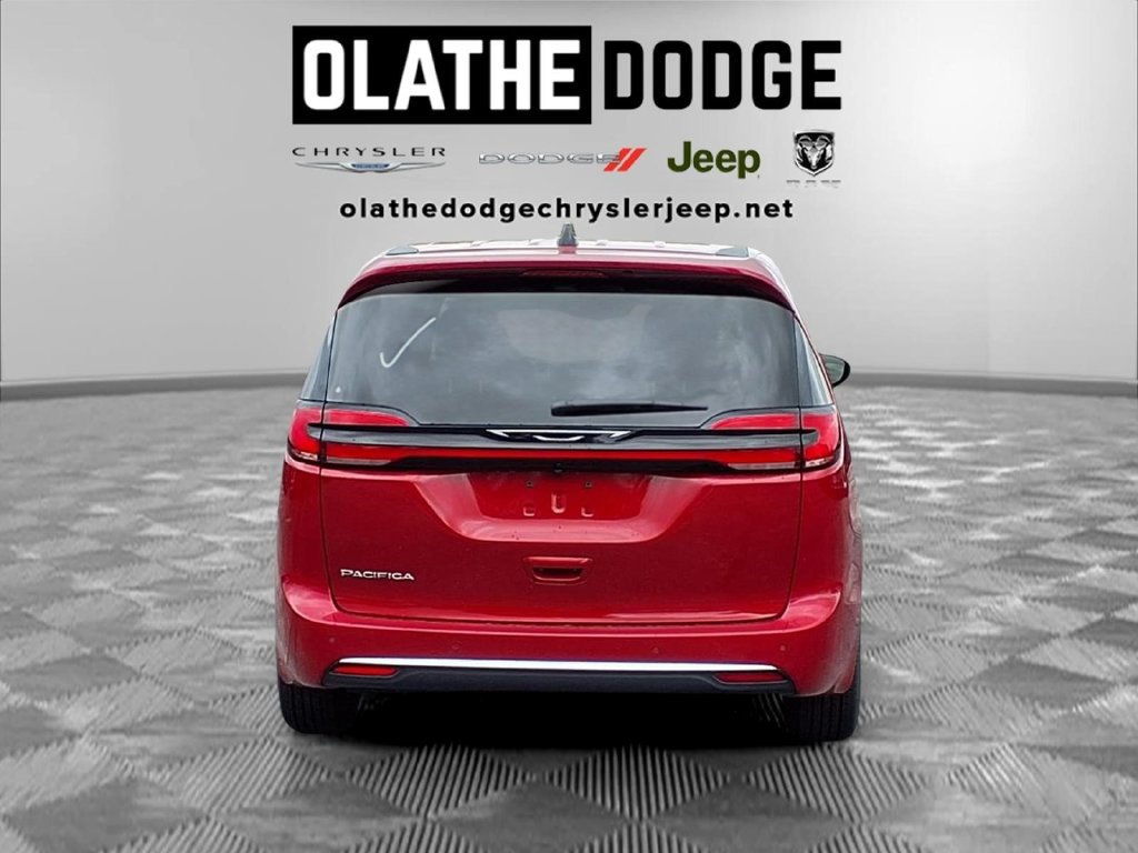 New 2027 Chrysler Pacifica Select FWD image 27