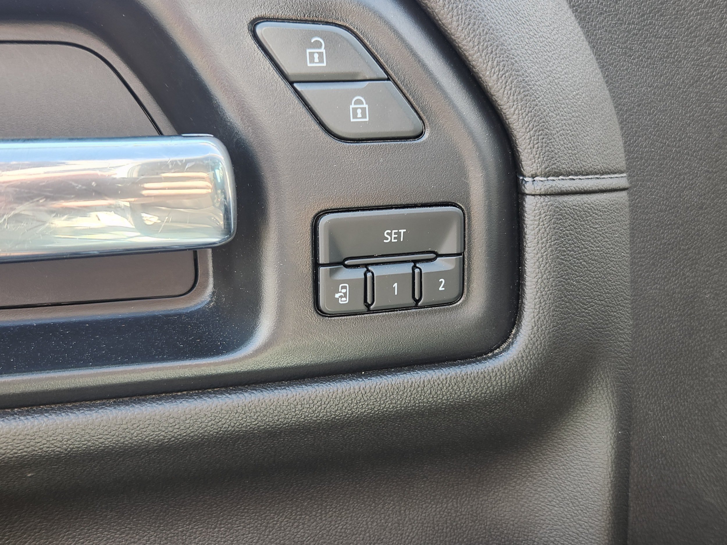Used 2022 GMC Sierra 1500 SLT w/ SLT Premium Plus Package AWD/4WD image 24