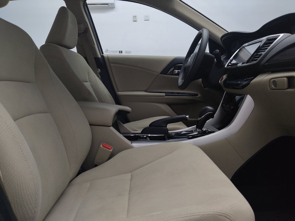 Used 2017 Honda Accord EX image 21