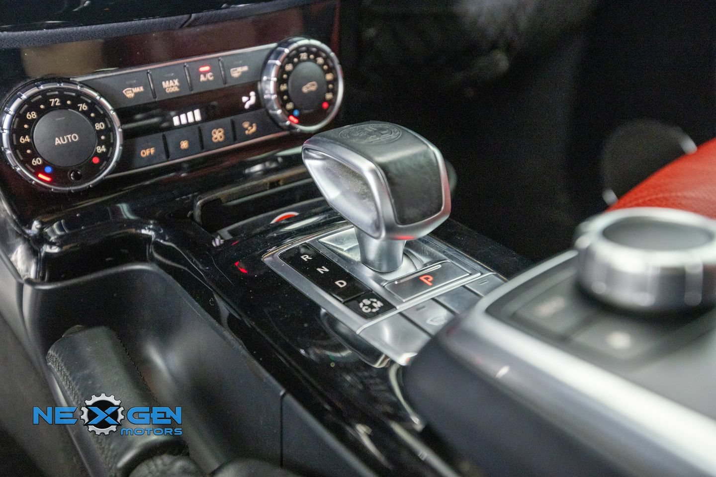 Used 2013 Mercedes-Benz G 63 AMG 4MATIC image 28