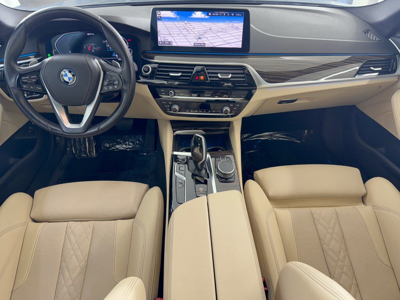 Used 2022 BMW 530e w/ Convenience Package RWD image 17