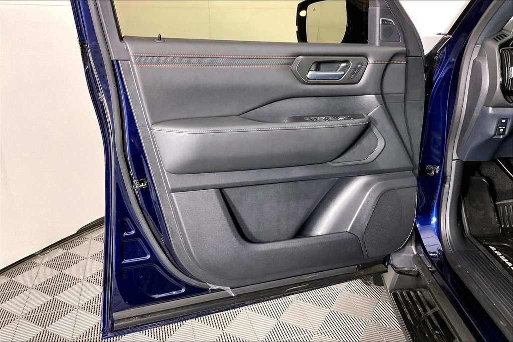 New 2026 Nissan Armada PRO-4X w/ Captain's Chari Seat Package AWD/4WD image 40