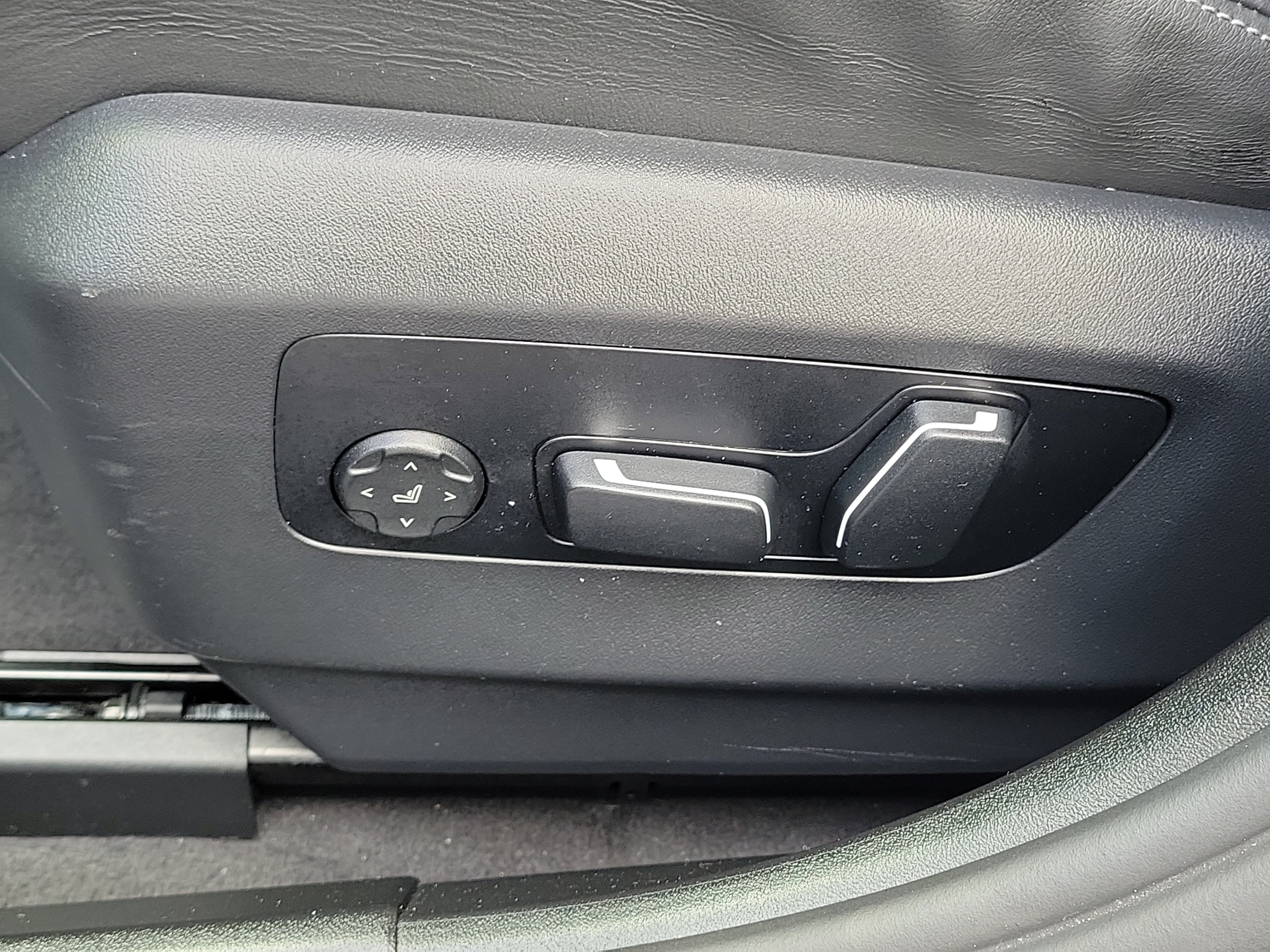 Used 2025 BMW M5 Touring AWD/4WD image 21