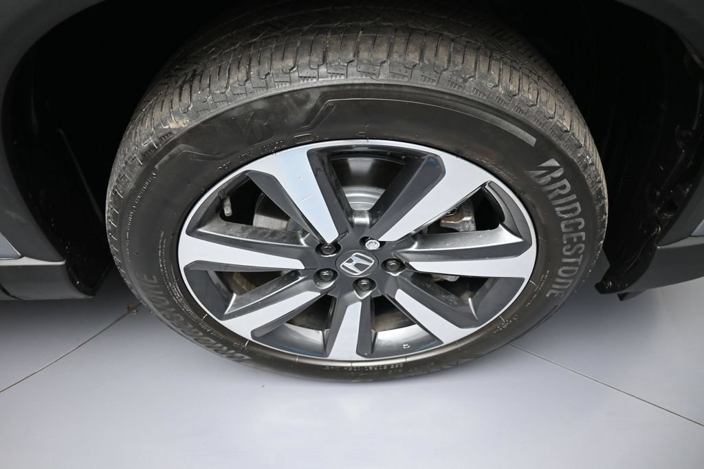 Certified 2023 Honda Pilot Touring image 13