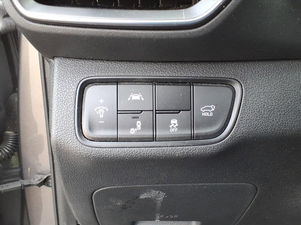 Used 2020 Hyundai Santa Fe SEL w/ Convenience + Premium Package FWD image 15
