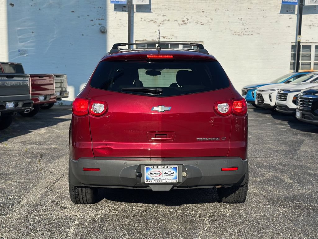 Used 2011 Chevrolet Traverse LT w/ Red Premiere Package FWD image 4
