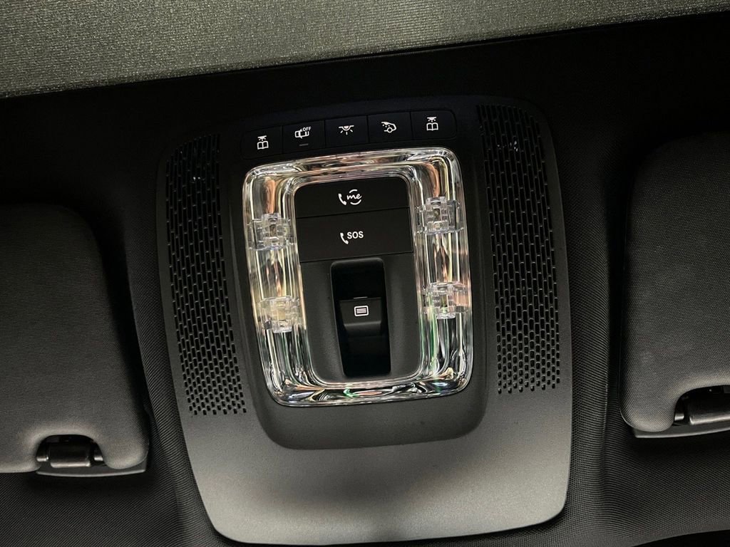 Used 2022 Mercedes-Benz EQB 300 4MATIC image 37