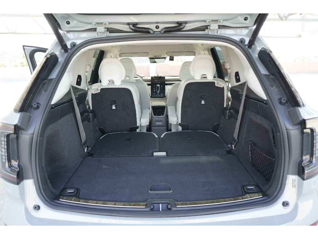 New 2025 Volvo EX90 Ultra image 24
