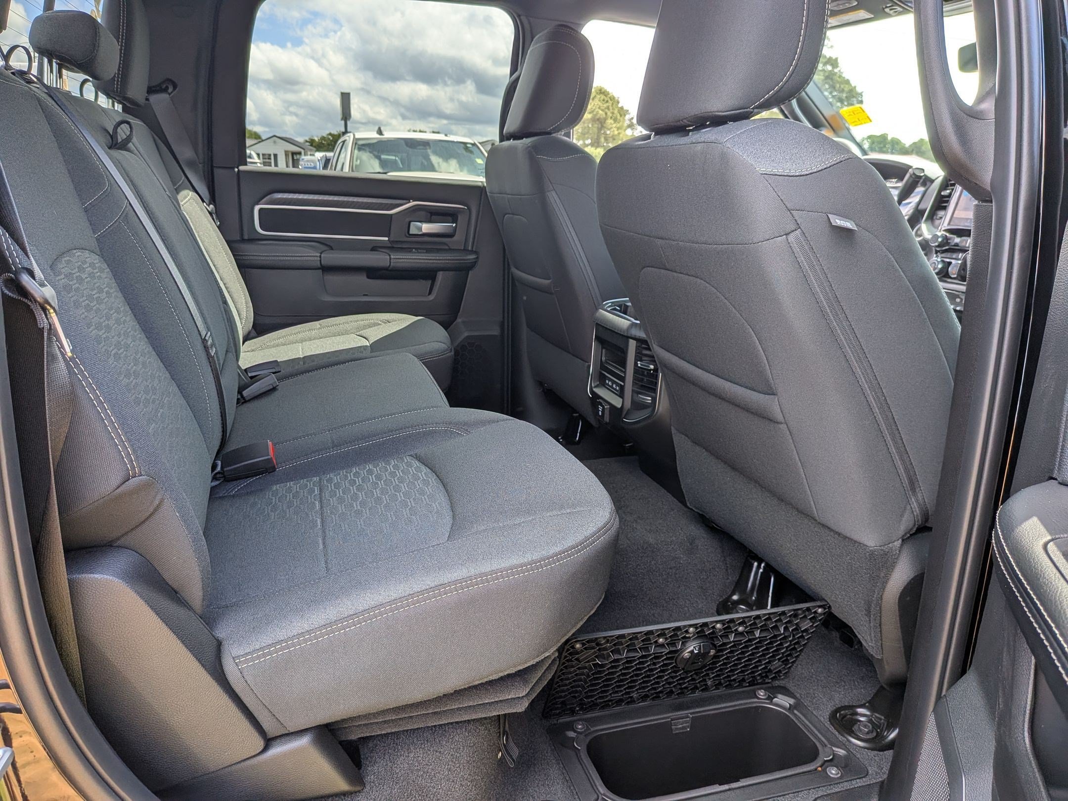 New 2026 RAM 2500 Big Horn AWD/4WD image 19