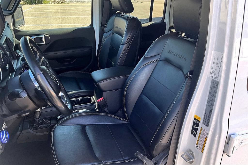 Used 2021 Jeep Wrangler Unlimited Sahara w/ Uconnect 4C Nav & Sound Group AWD/4WD image 18