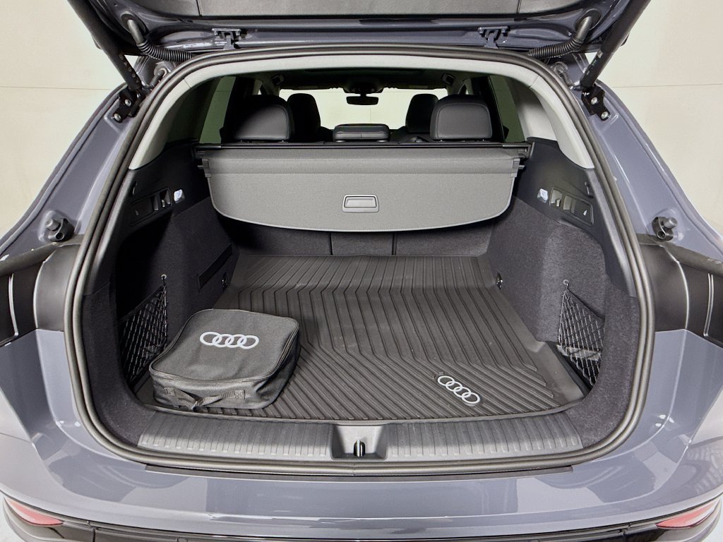 Used 2025 Audi Q6 e-tron Premium Plus AWD/4WD image 31