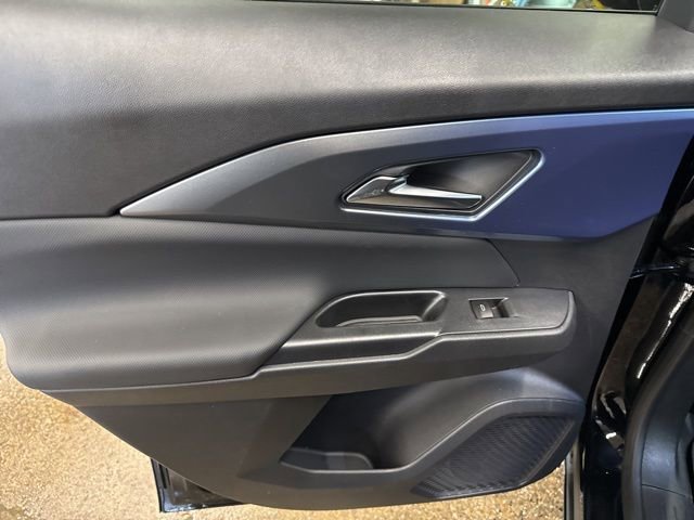New 2026 Chevrolet Equinox EV LT FWD image 21
