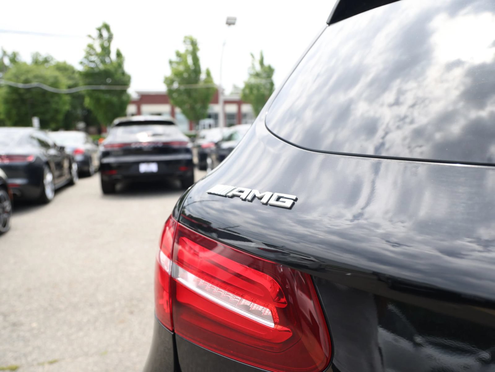Used 2019 Mercedes-Benz GLC 43 AMG 4MATIC image 38