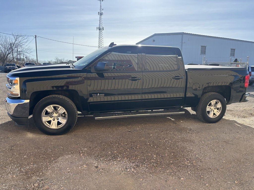 Used 2018 Chevrolet Silverado 1500 LT w/ LT Eassist Package image 4