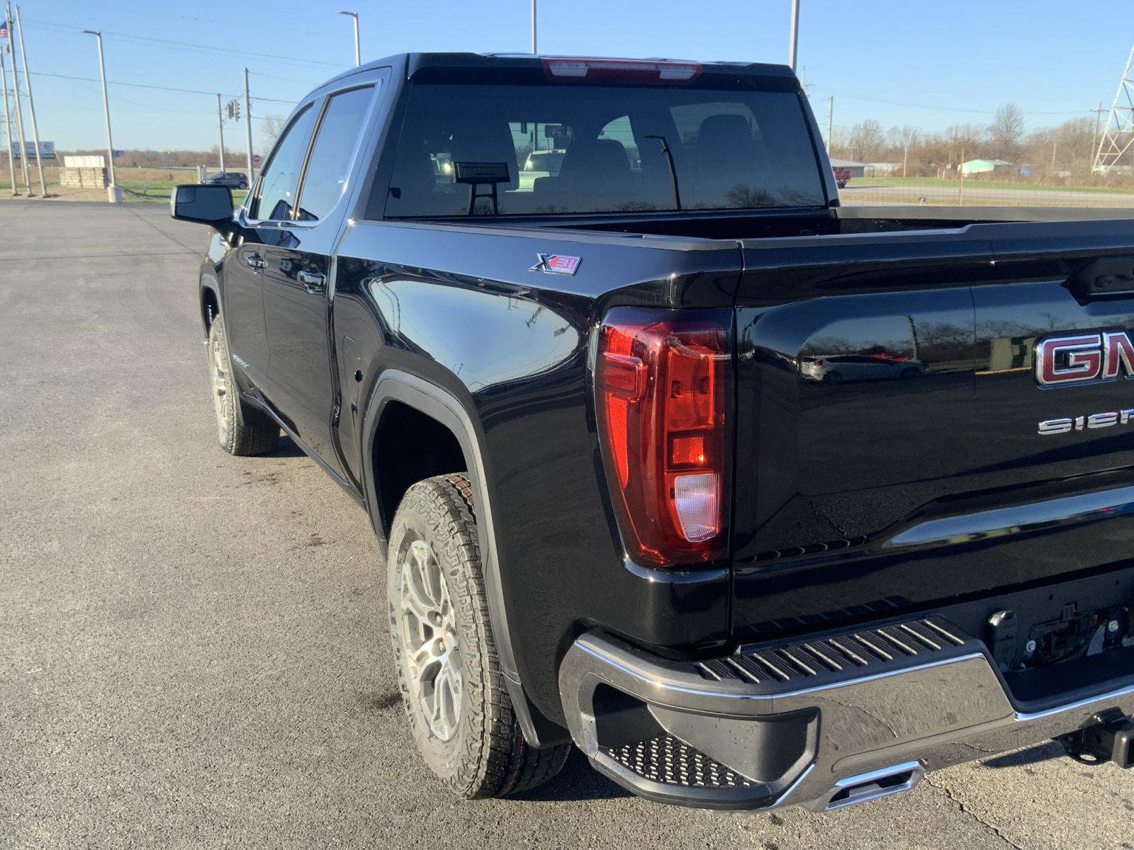 New 2026 GMC Sierra 1500 SLE w/ X31 Off-Road Package image 18