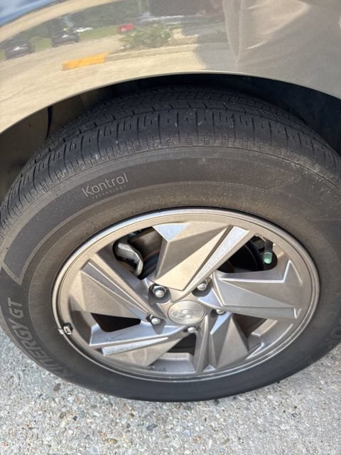 Used 2024 Hyundai Elantra SE FWD image 19