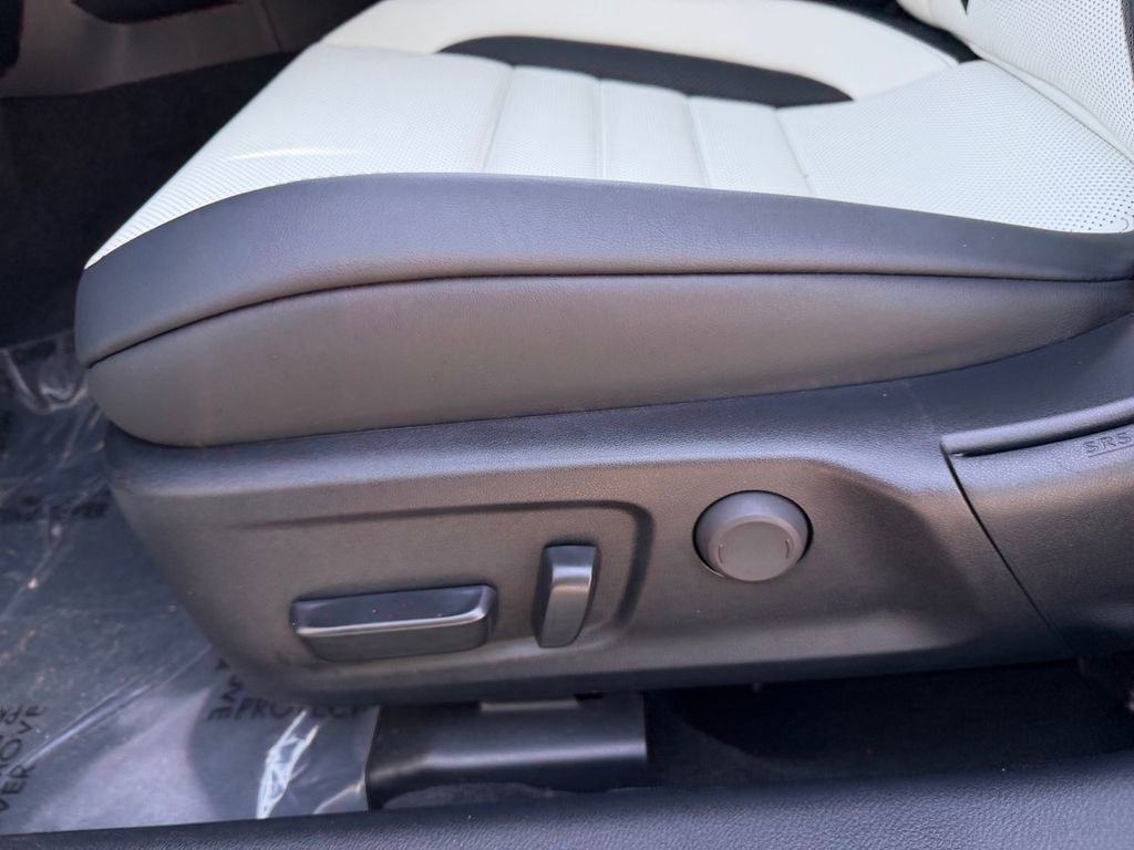 Certified 2025 Lexus IS 350 F Sport w/ Accessory Package image 17