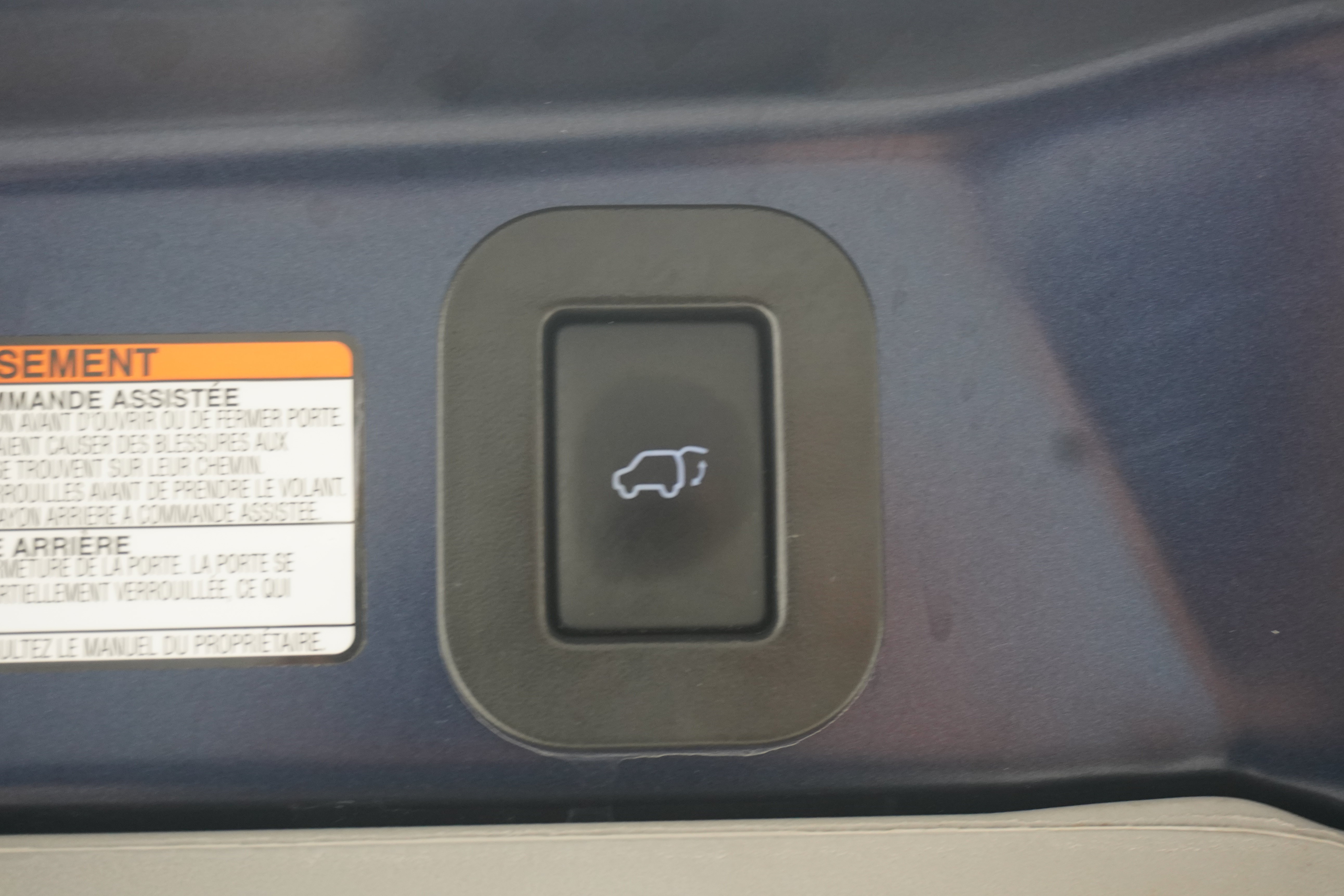 Used 2020 Toyota Sienna XLE w/ XLE Navigation Package FWD image 31