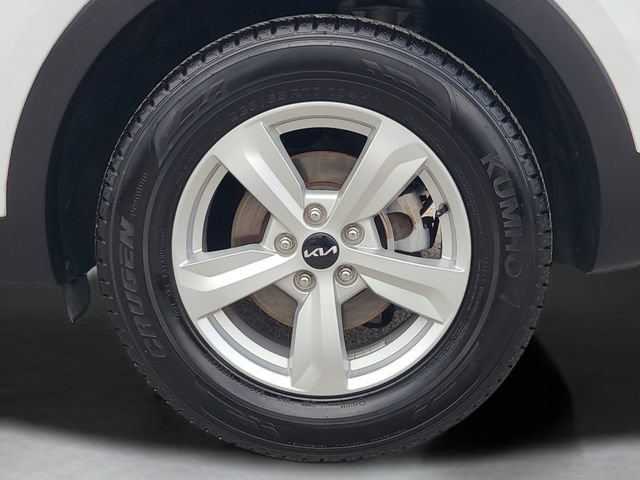 Used 2023 Kia Sorento LX FWD image 8