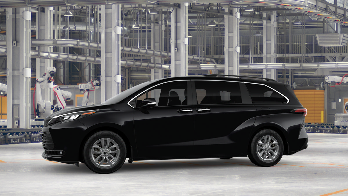 New 2026 Toyota Sienna XLE AWD/4WD image 5