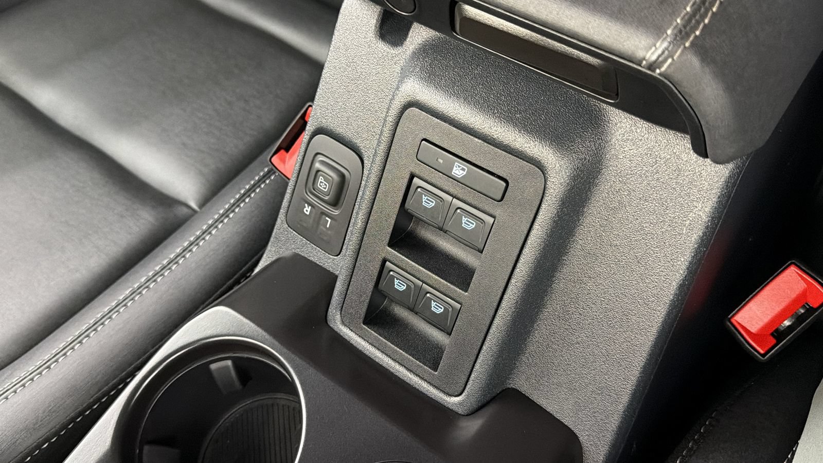 Used 2025 Ford Bronco Badlands AWD/4WD image 25