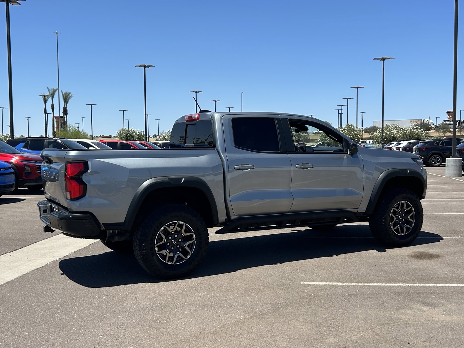 Certified 2024 Chevrolet Colorado ZR2 w/ Safety Package AWD/4WD image 5