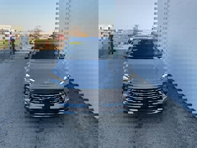 Used 2025 Buick Envision Preferred image 5