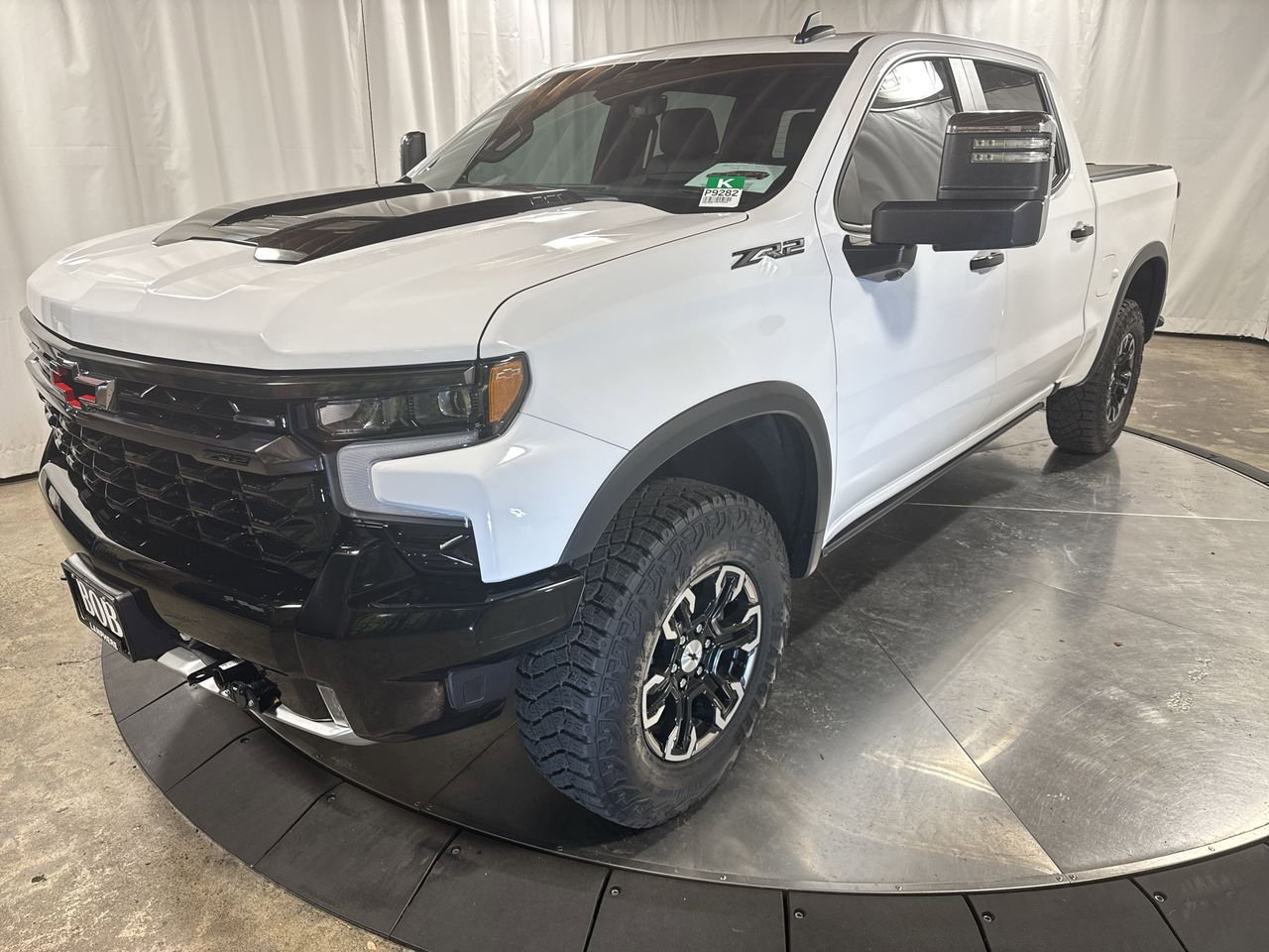 Used 2024 Chevrolet Silverado 1500 ZR2 w/ Technology Package image 1