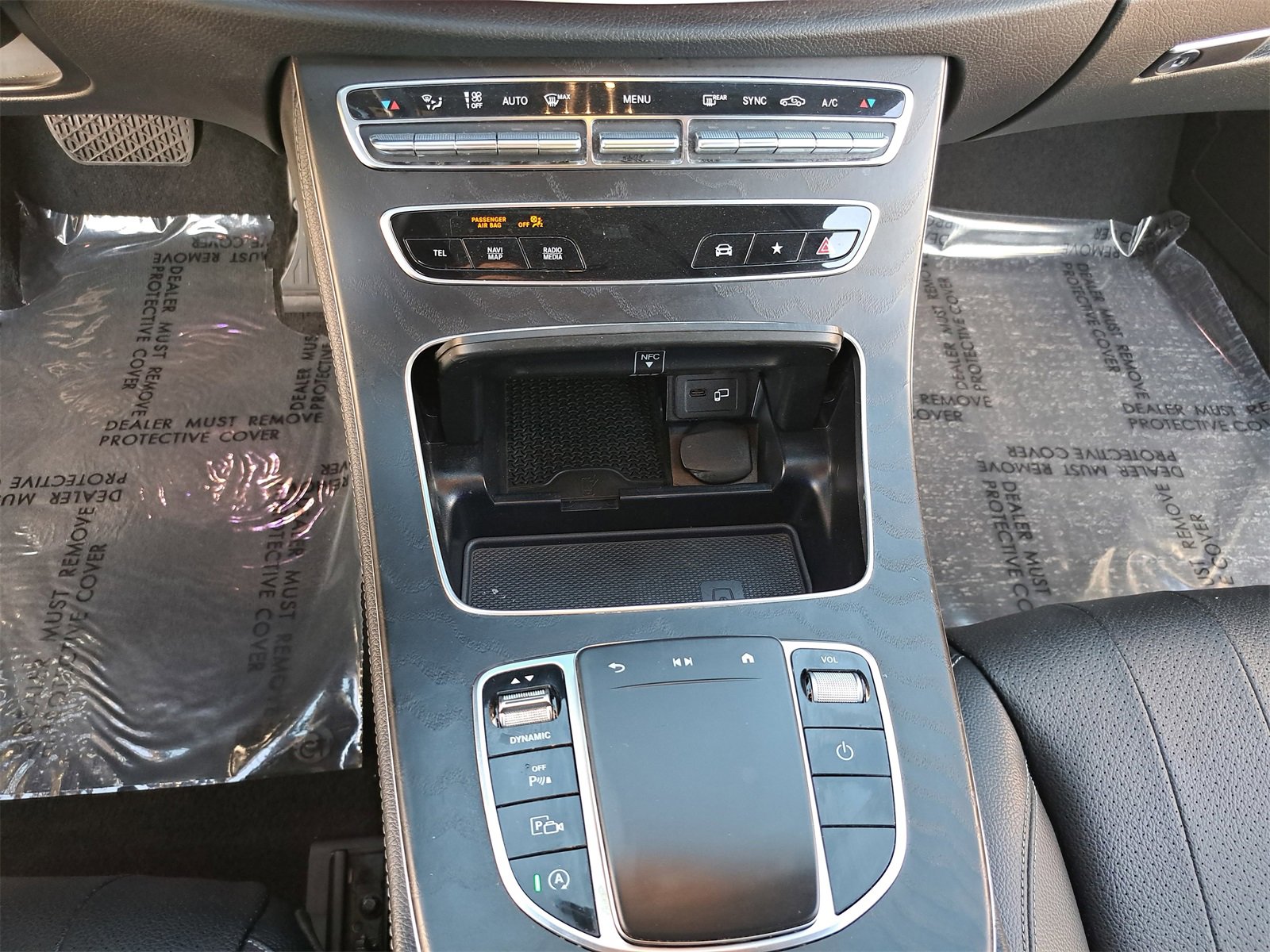 Used 2022 Mercedes-Benz E 350 Sedan w/ AMG Line Exterior image 22