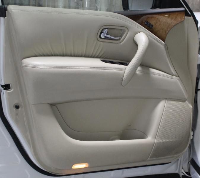 Used 2011 INFINITI QX56 4WD w/ Theater Pkg image 19