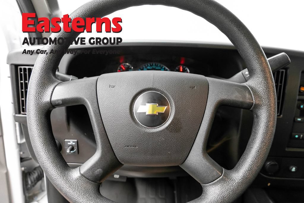 Used 2021 Chevrolet Express 2500 RWD image 10