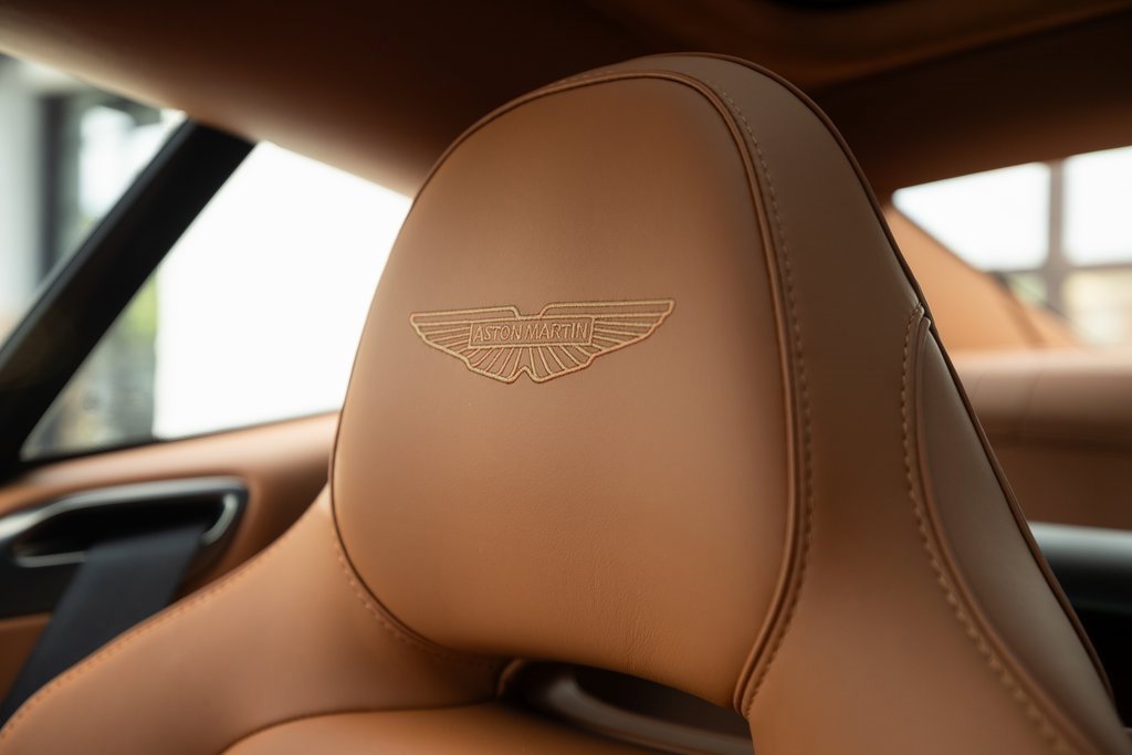 New 2025 Aston Martin Vanquish image 41