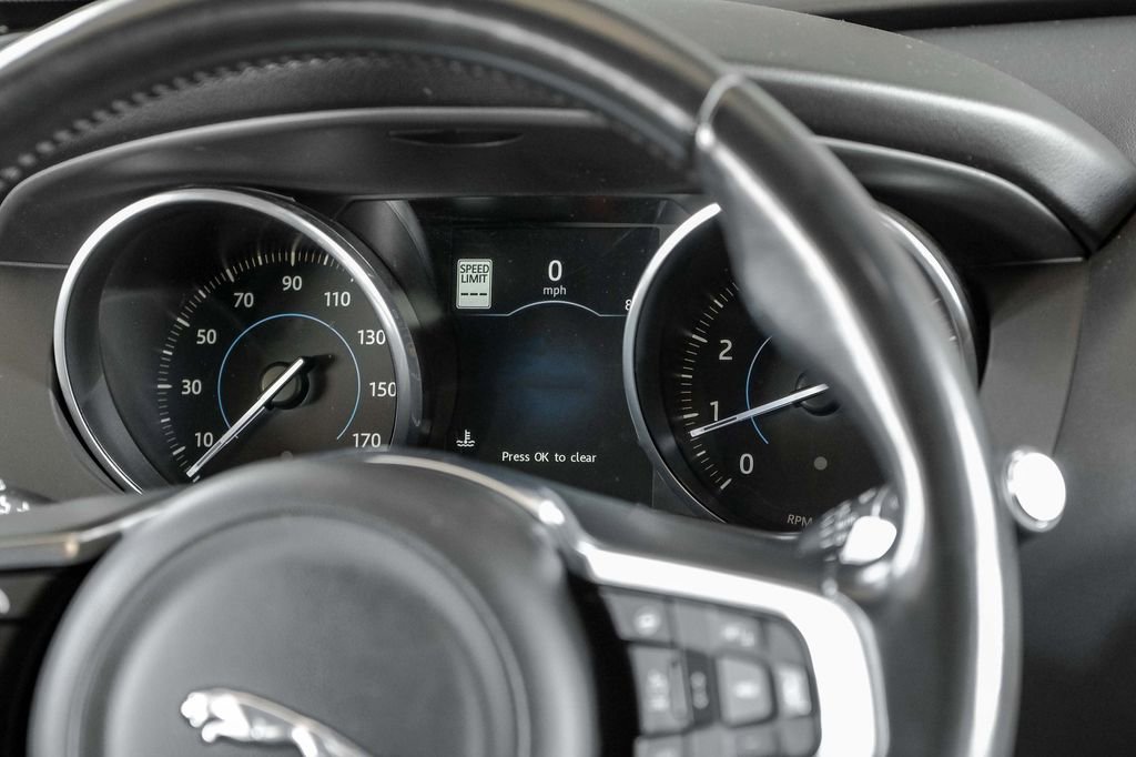 Used 2017 Jaguar F-PACE S image 19