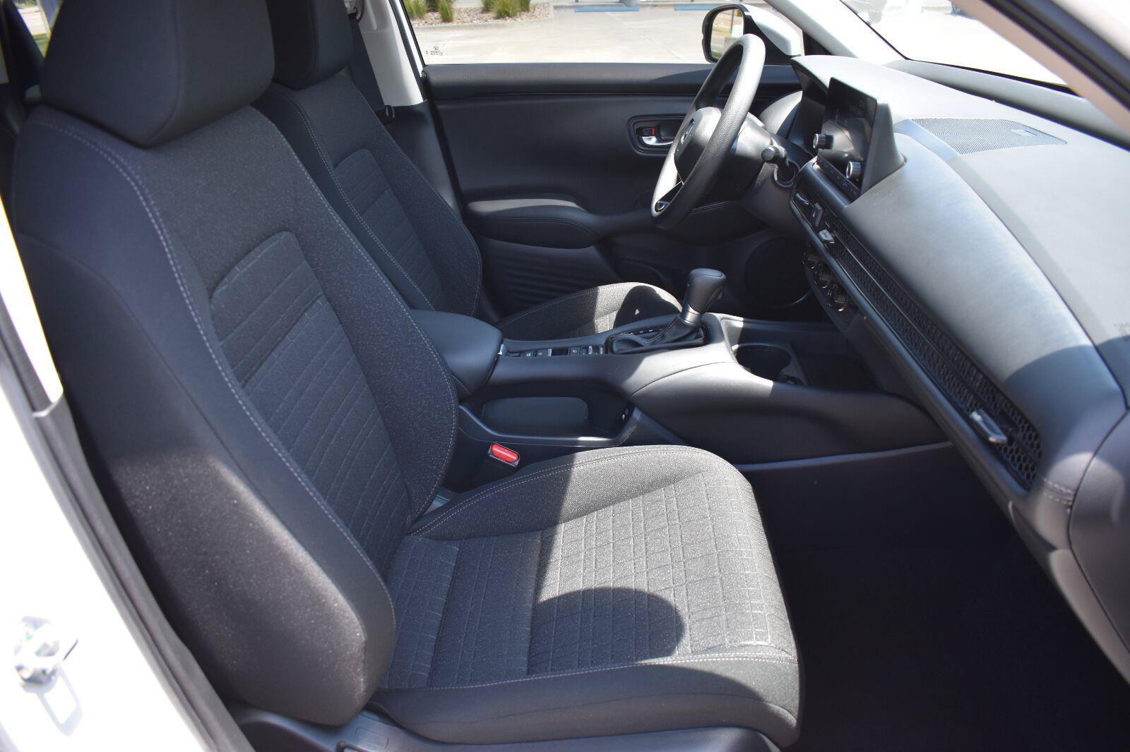 Used 2024 Honda HR-V LX image 10