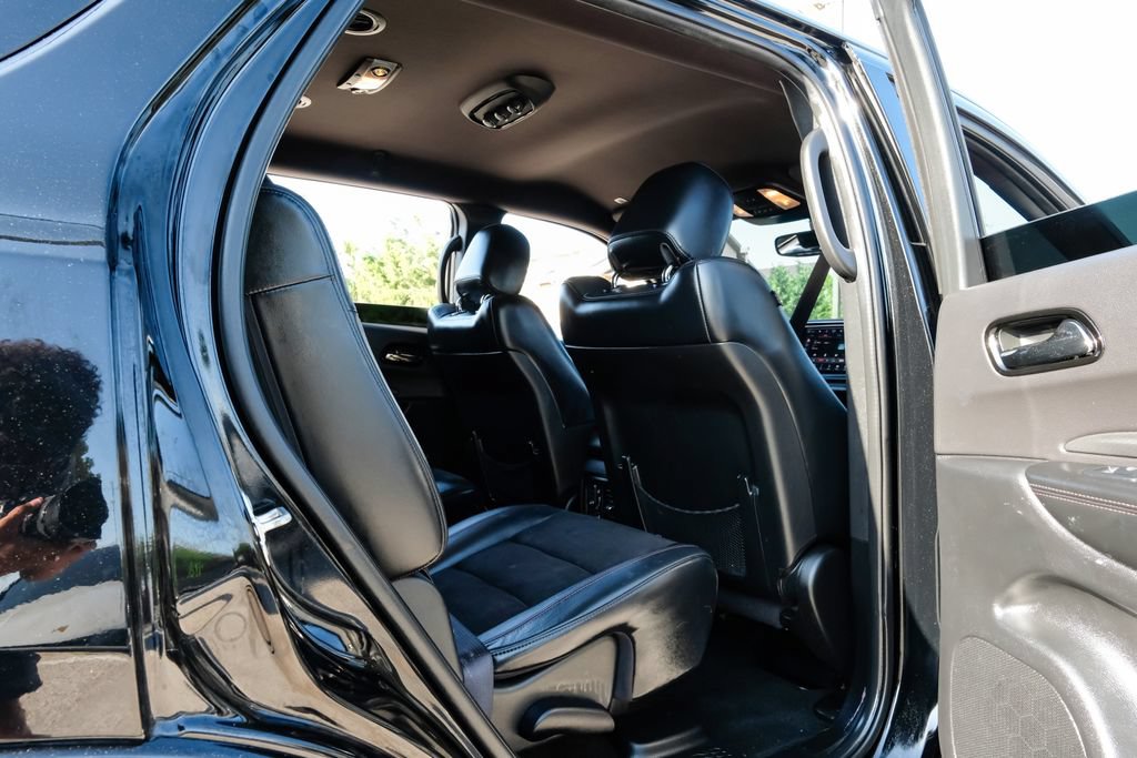 Used 2021 Dodge Durango R/T w/ Technology Group AWD/4WD image 40