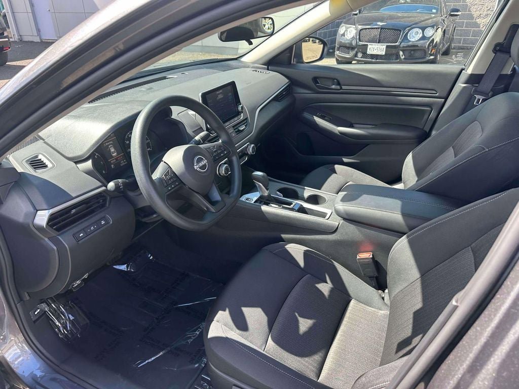 Used 2025 Nissan Altima 2.5 S image 14