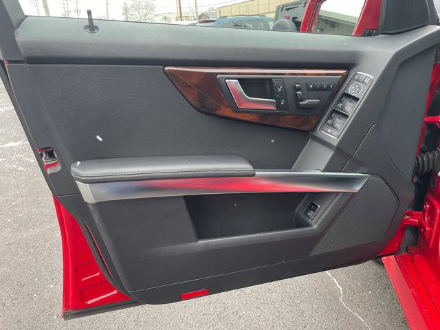 Used 2013 Mercedes-Benz GLK 350 4MATIC image 9