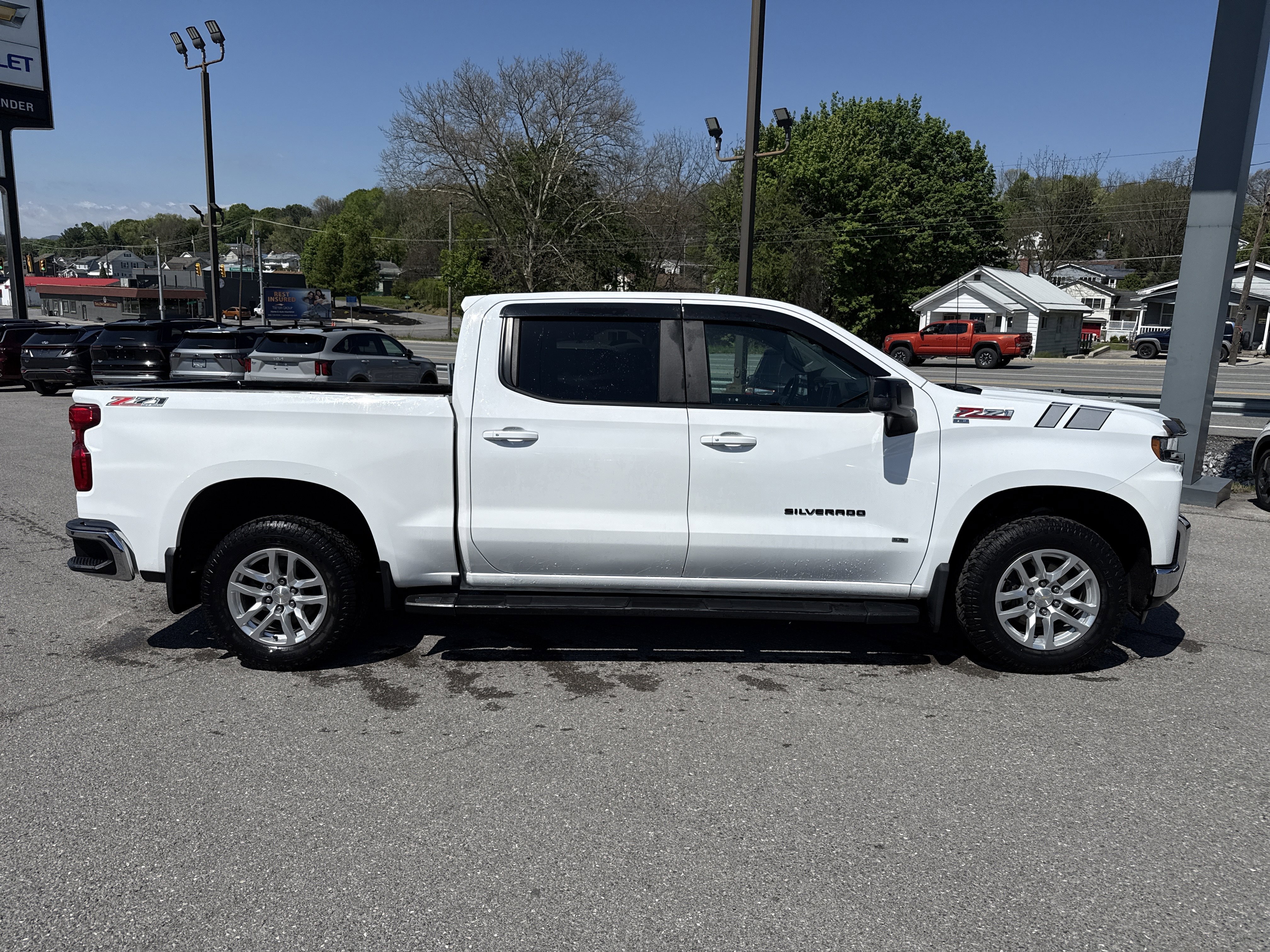 Used 2019 Chevrolet Silverado 1500 LT w/ All-Star Edition AWD/4WD image 2