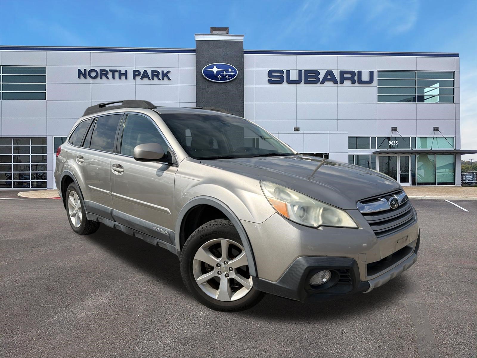 Used 2014 Subaru Outback 2.5i Limited w/ Moonroof Package