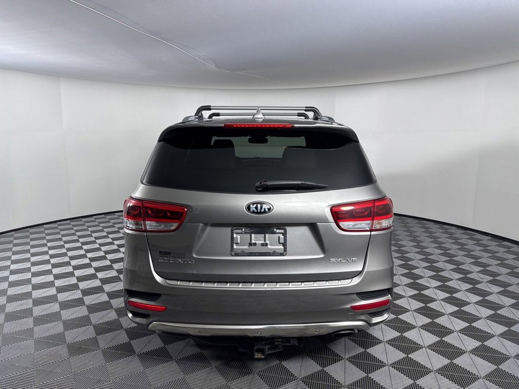 Used 2017 Kia Sorento SX image 4