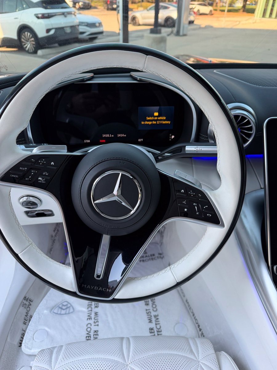 Used 2026 Mercedes-Benz Maybach SL 680 image 16