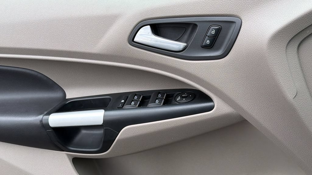 Used 2018 Ford Transit Connect Titanium FWD image 22