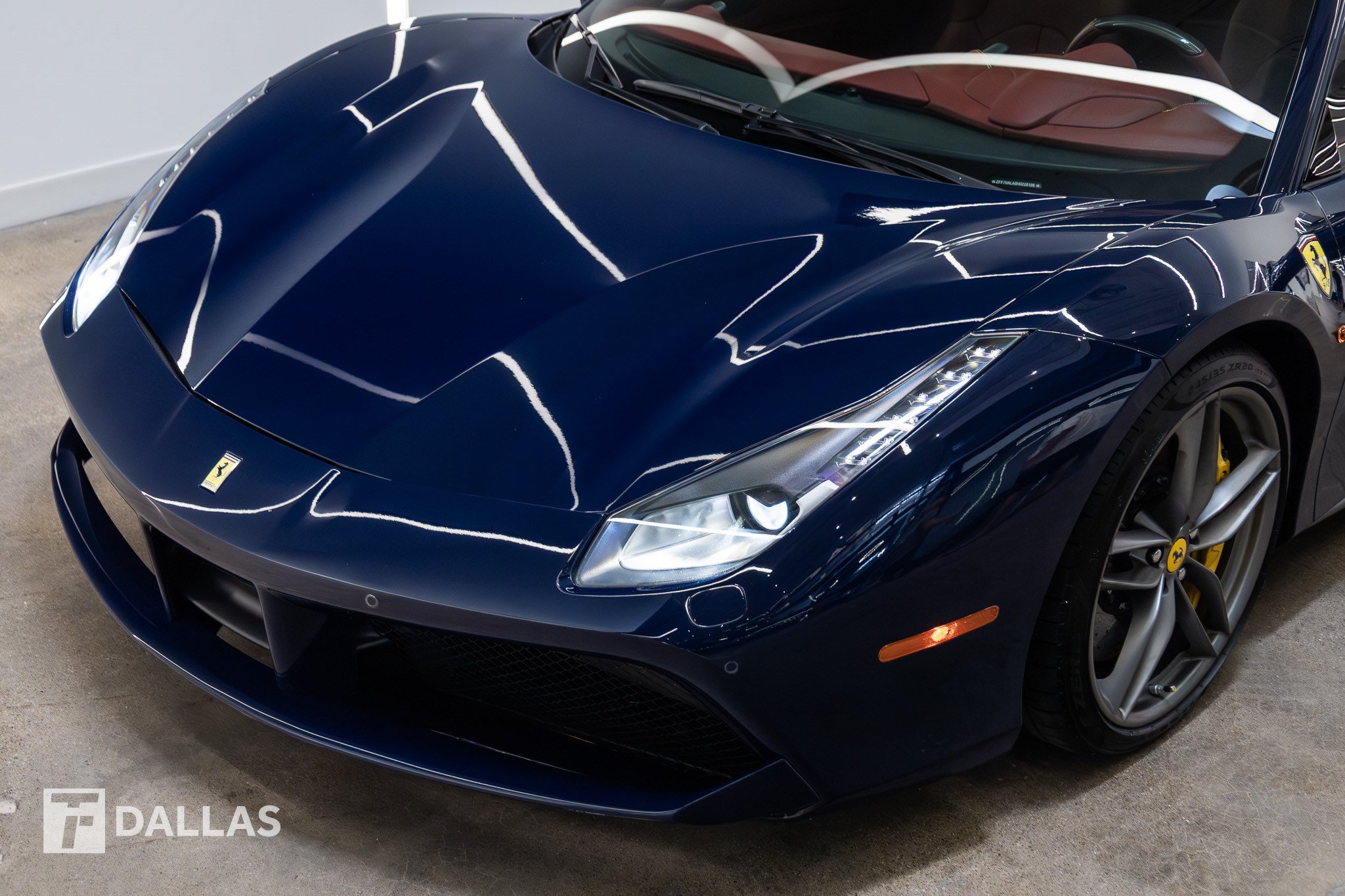 Used 2017 Ferrari 488 GTB RWD image 7