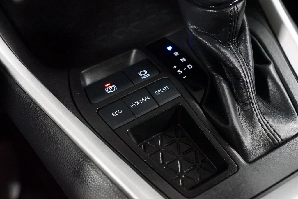 Certified 2023 Toyota RAV4 XLE FWD image 22
