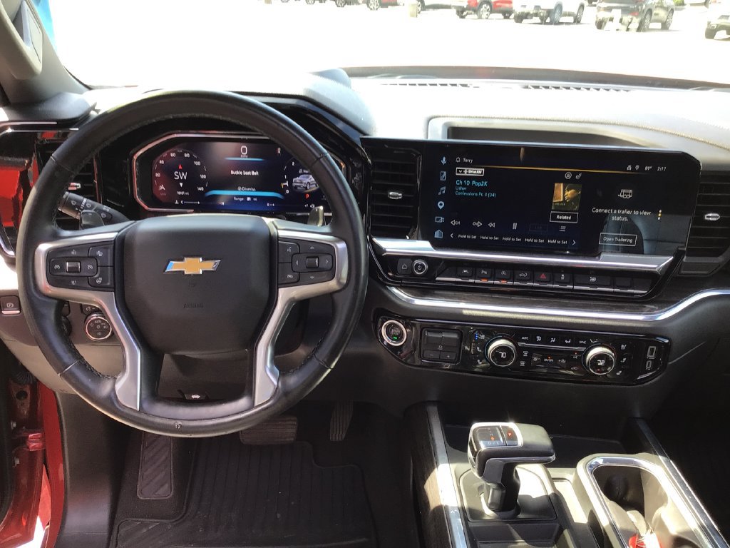 Used 2023 Chevrolet Silverado 1500 LTZ w/ Technology Package AWD/4WD image 3